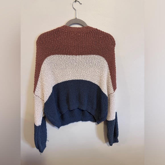 DEBUT Color-block Knit Sweater - Picture 2 of 4